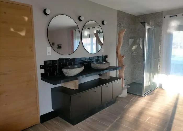 Romantique Avec Jacuzzi Le Barp