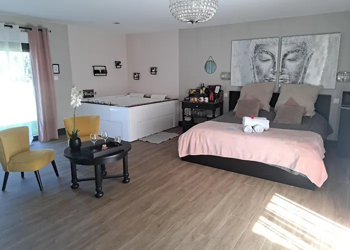 Romantique Avec Jacuzzi * Le Barp